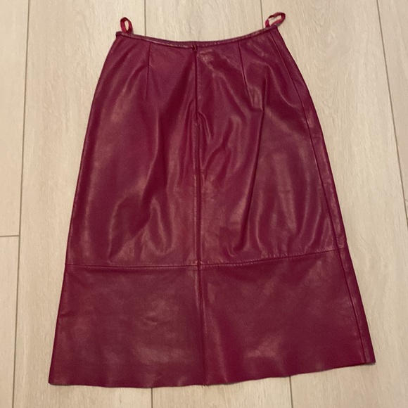 Banana Republic 💯 Leather Skirt - Picture 8 of 10
